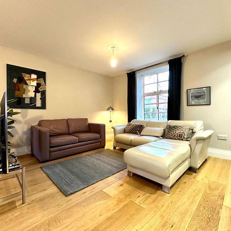 Desirable 2 Bedroom Apartment In Bicester That Sleeps 5 Экстерьер фото